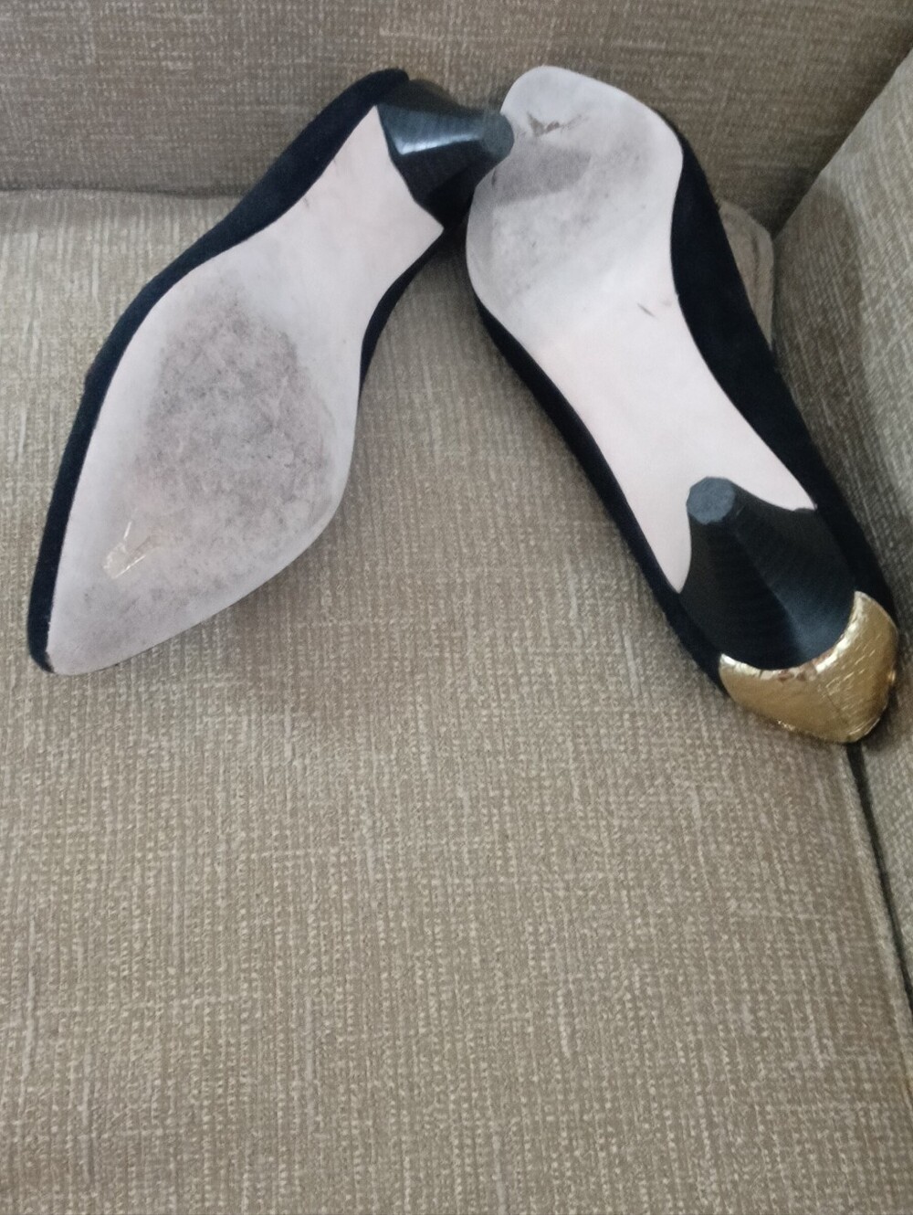 Beverly Feldman Black & Brown Pointed Toe Flats - Picture 8 of 9